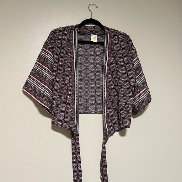 Pink, purple and navy blue floral wrap top - Picture 2 of 4